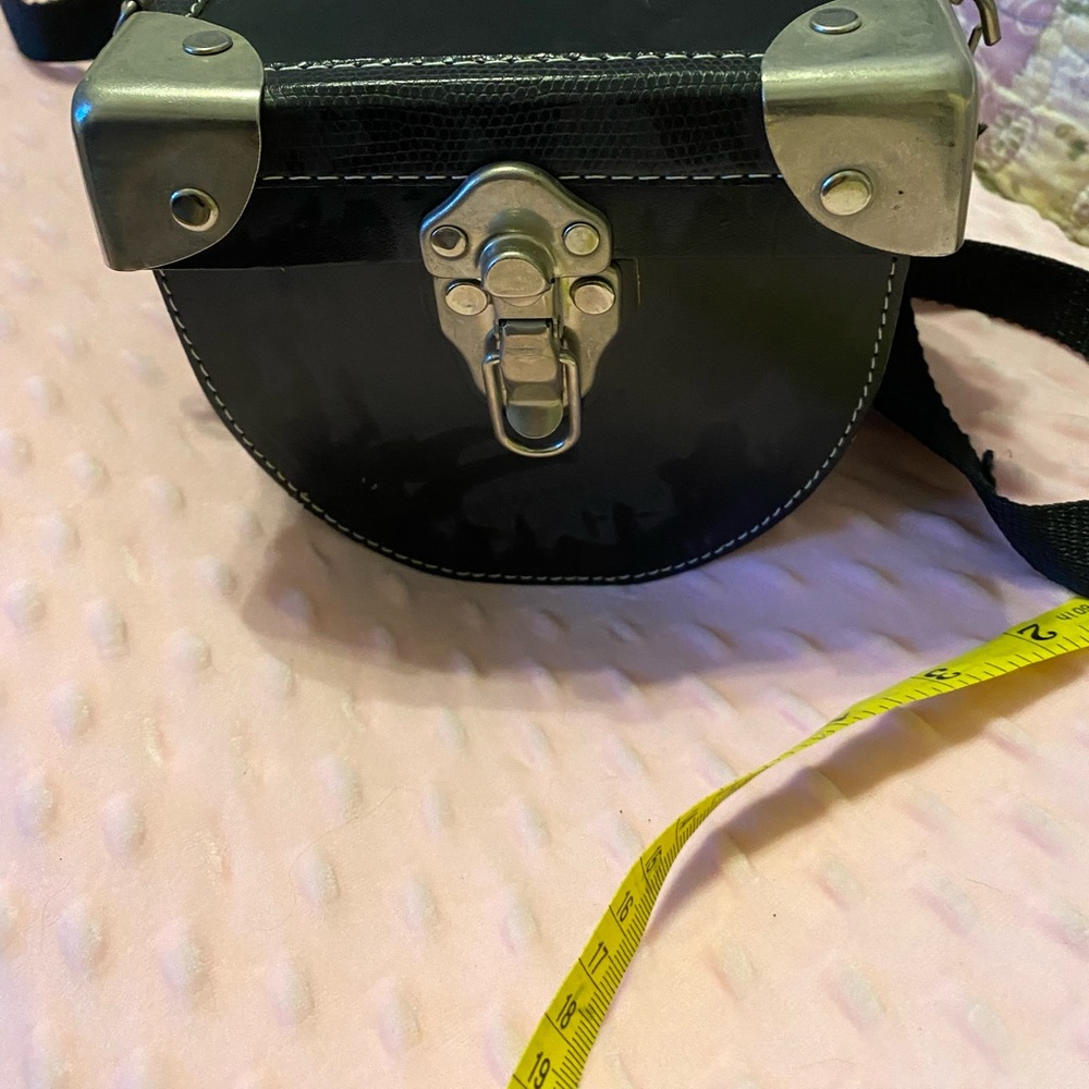 Camera like purse